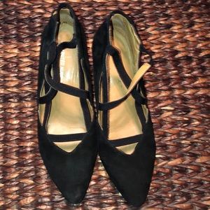 United Nude suede closed pointy toe shoe heel